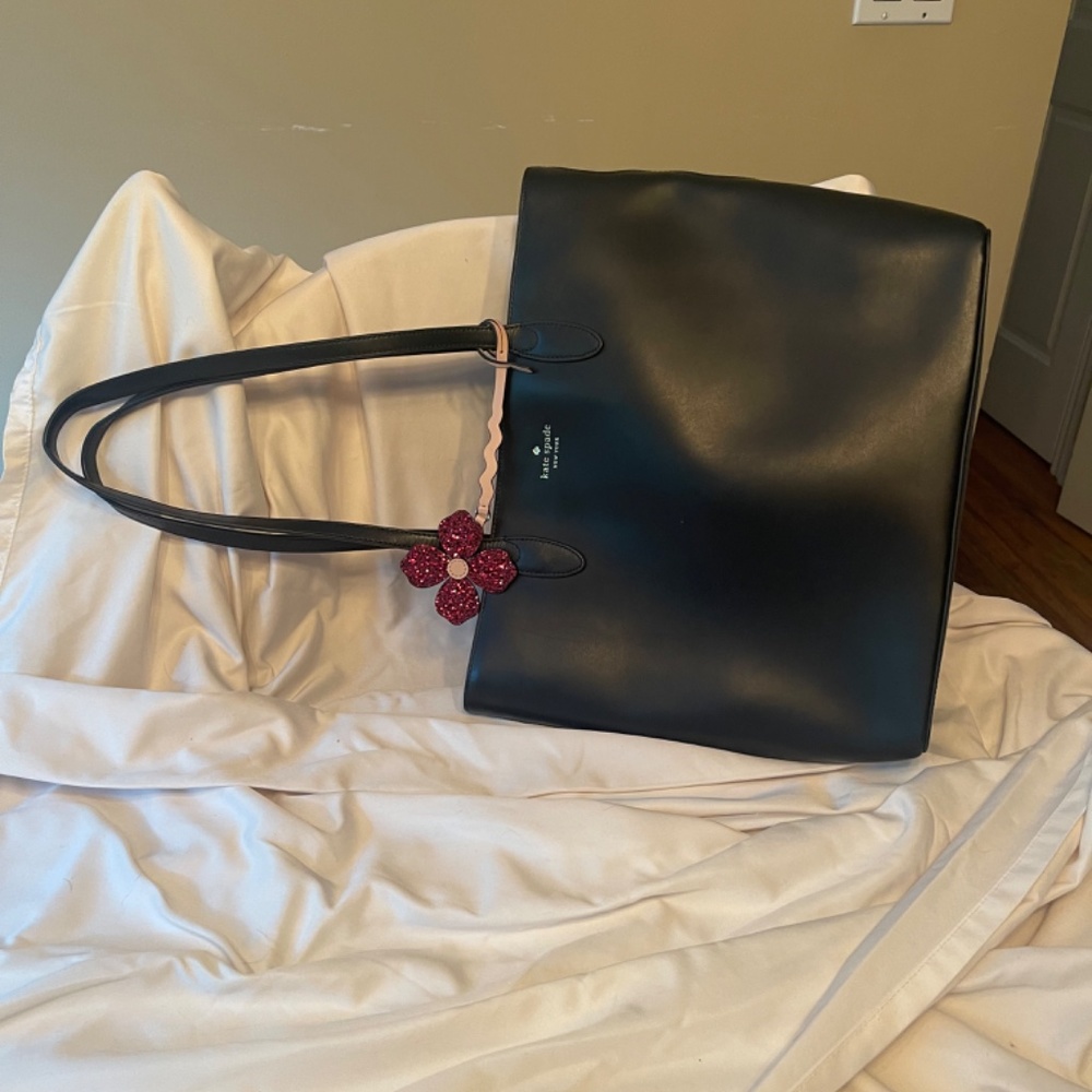 Large Tote - Picture 2 of 5